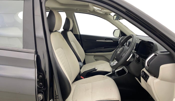 2023 KIA SONET HTX 1.0 DCT, Petrol, Automatic, 11,716 km, Right Side Front Door Cabin