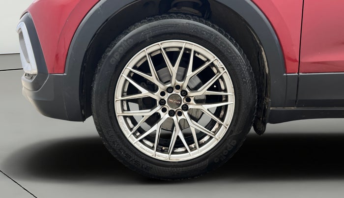 2024 Volkswagen TAIGUN COMFORTLINE 1.0 TSI MT, Petrol, Manual, 15,899 km, Left Front Wheel