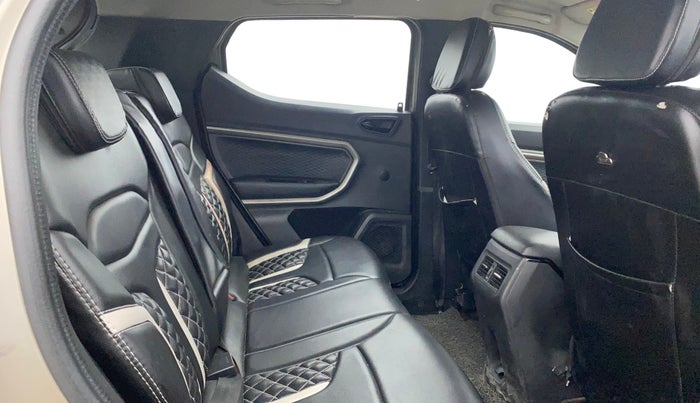 2021 Renault Kiger RXZ MT, Petrol, Manual, 66,697 km, Right Side Rear Door Cabin