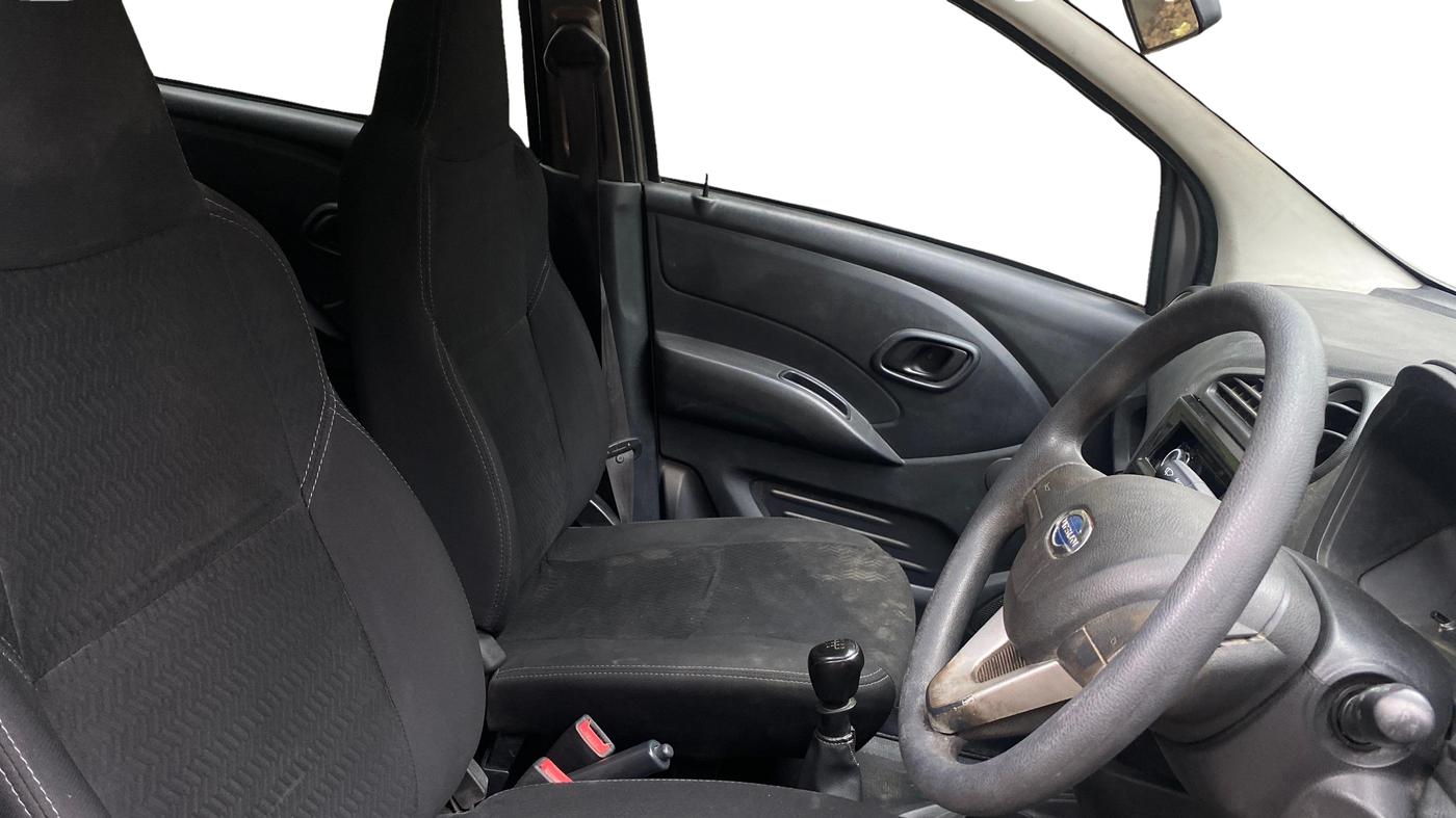 2017 Datsun Redi Go T, Petrol, Manual, 81,846 km, Right Side Front Door Cabin