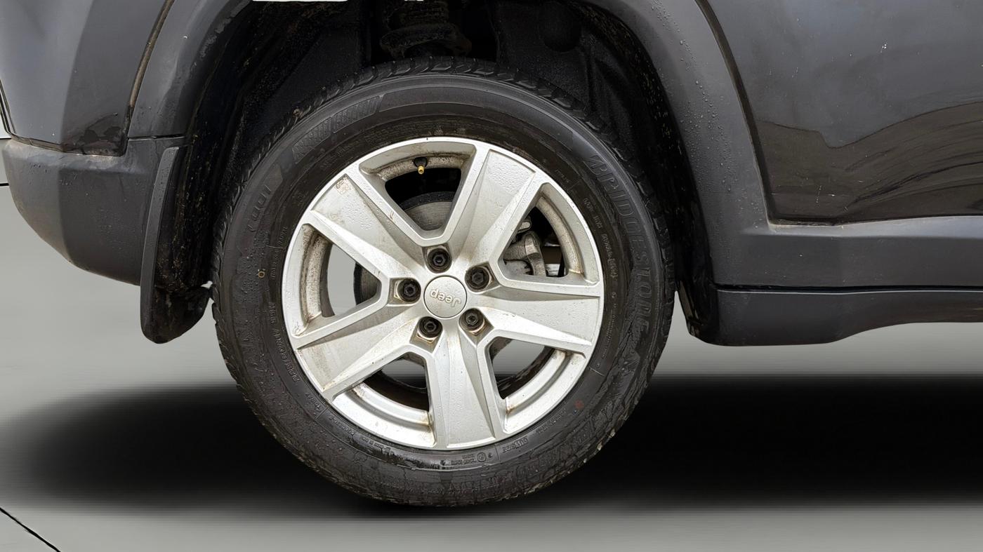 2021 Jeep Compass LONGITUDE (O) 1.4 PETROL DCT, Petrol, Automatic, 1,19,062 km, Right Rear Wheel