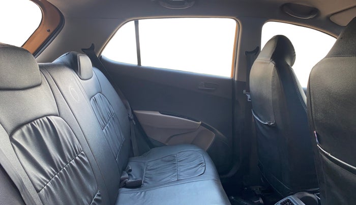 2015 Hyundai Grand i10 MAGNA 1.1 CRDI, Diesel, Manual, 75,672 km, Right Side Rear Door Cabin