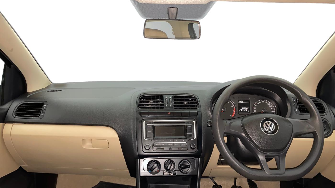 2017 Volkswagen Ameo COMFORTLINE 1.2L, Petrol, Manual, 19,495 km, Dashboard
