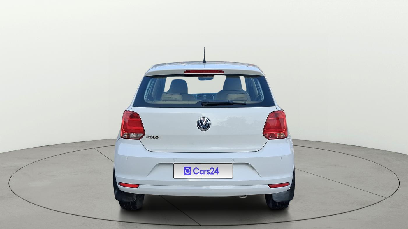2016 Volkswagen Polo HIGHLINE1.2L, Petrol, Manual, 1,07,443 km, Back/Rear