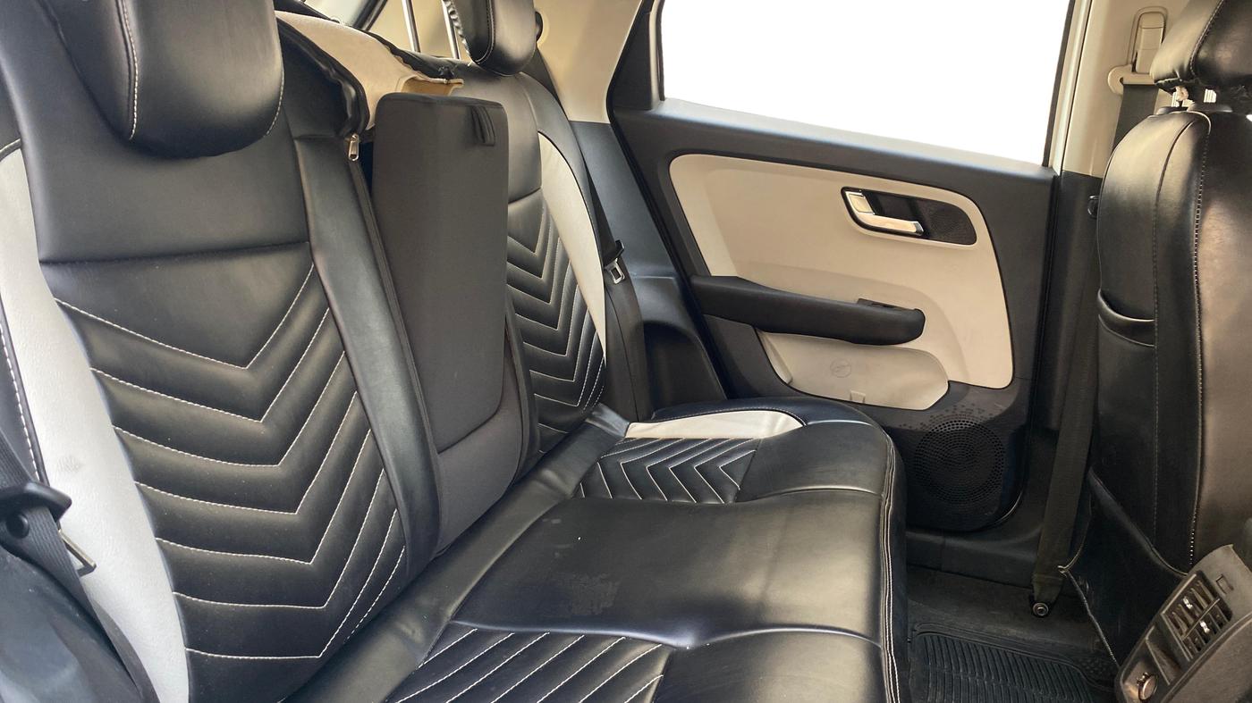 2022 Tata ALTROZ XZ PETROL, Petrol, Manual, 1,12,165 km, Right Side Rear Door Cabin