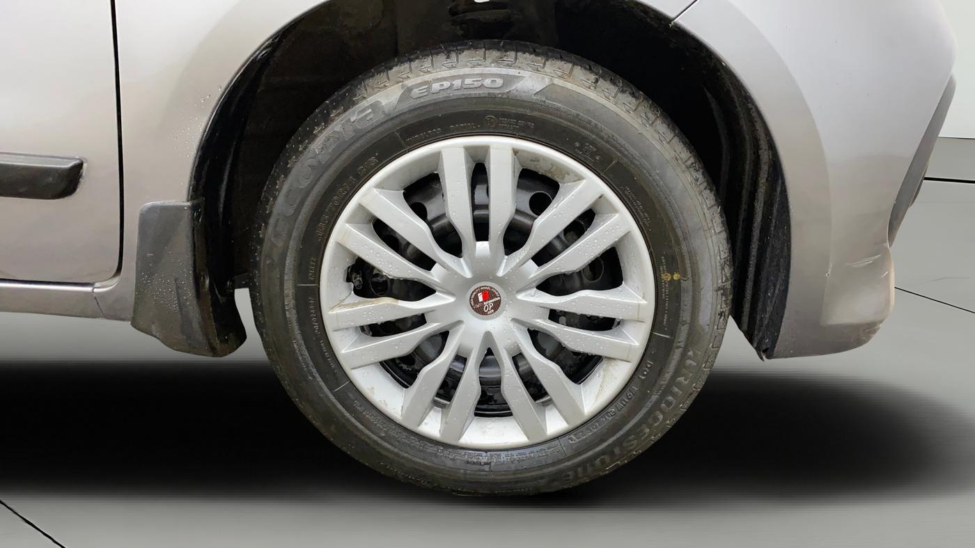 2023 Maruti Celerio VXI CNG, CNG, Manual, 27,901 km, Right Front Wheel