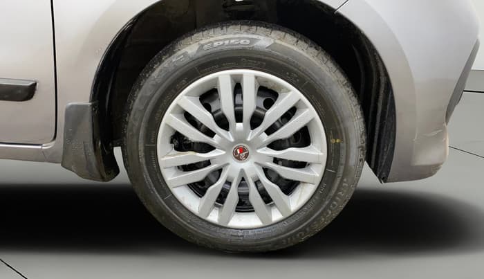 2023 Maruti Celerio VXI CNG, CNG, Manual, 27,901 km, Right Front Wheel