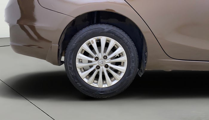2016 Maruti Ciaz ZXI, Petrol, Manual, 80,686 km, Right Rear Wheel