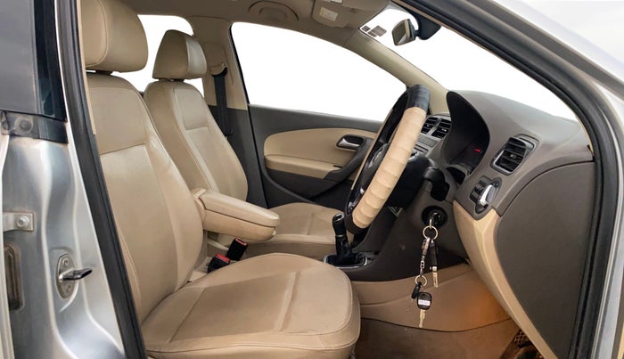 2017 Volkswagen Vento HIGHLINE DIESEL 1.5, Diesel, Manual, 90,327 km, Right Side Front Door Cabin