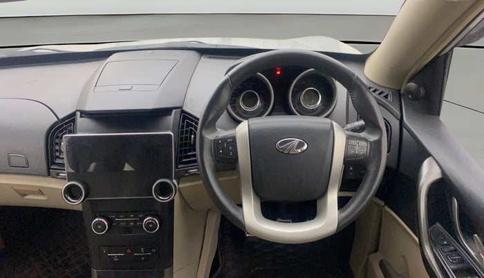 2015 Mahindra XUV500 W10, Diesel, Manual, 83,012 km, Steering Wheel Close Up