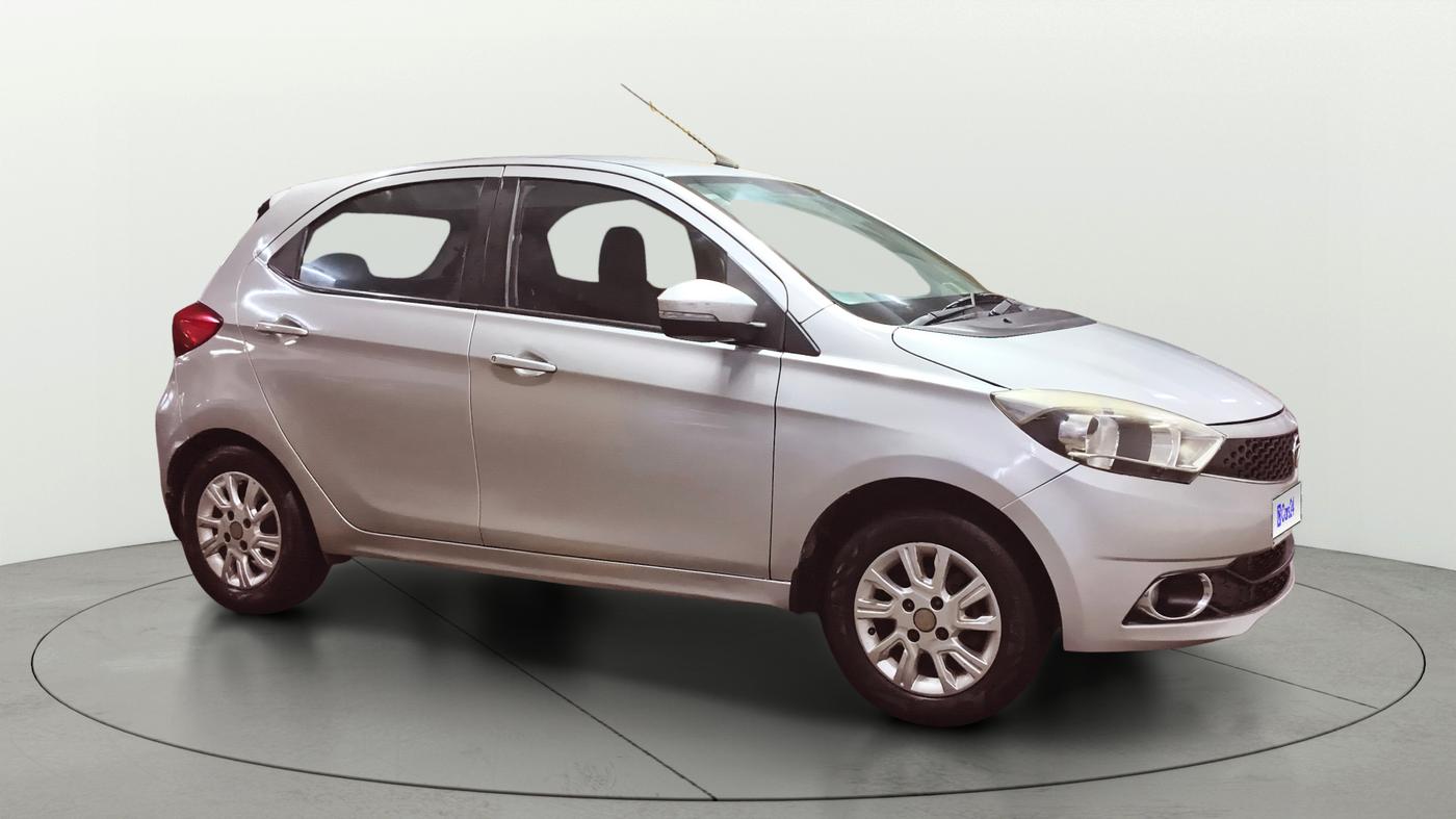 2018 Tata Tiago XZ PETROL, CNG, Manual, 1,26,094 km, Right Front Diagonal