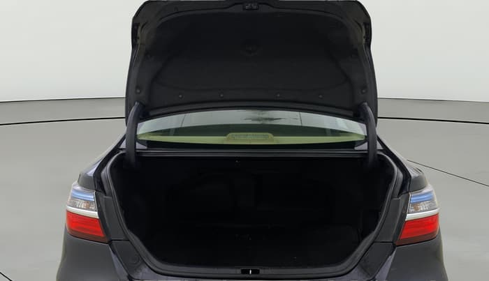 2016 Toyota Camry HYBRID, Hybrid, Automatic, 80,500 km, Boot Open Zoomed View