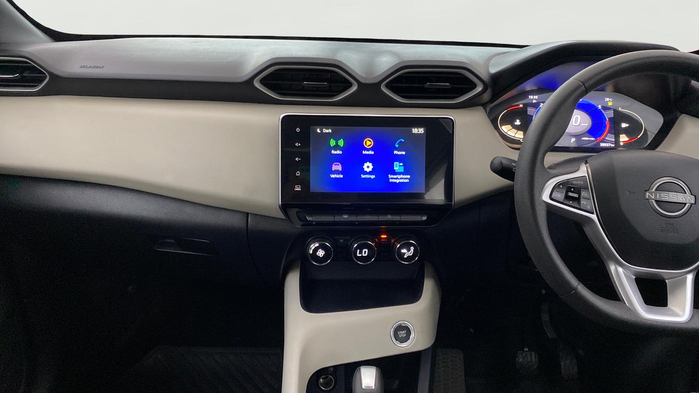2023 Nissan MAGNITE XV Premium AMT, Petrol, Automatic, 38,936 km, Air Conditioner