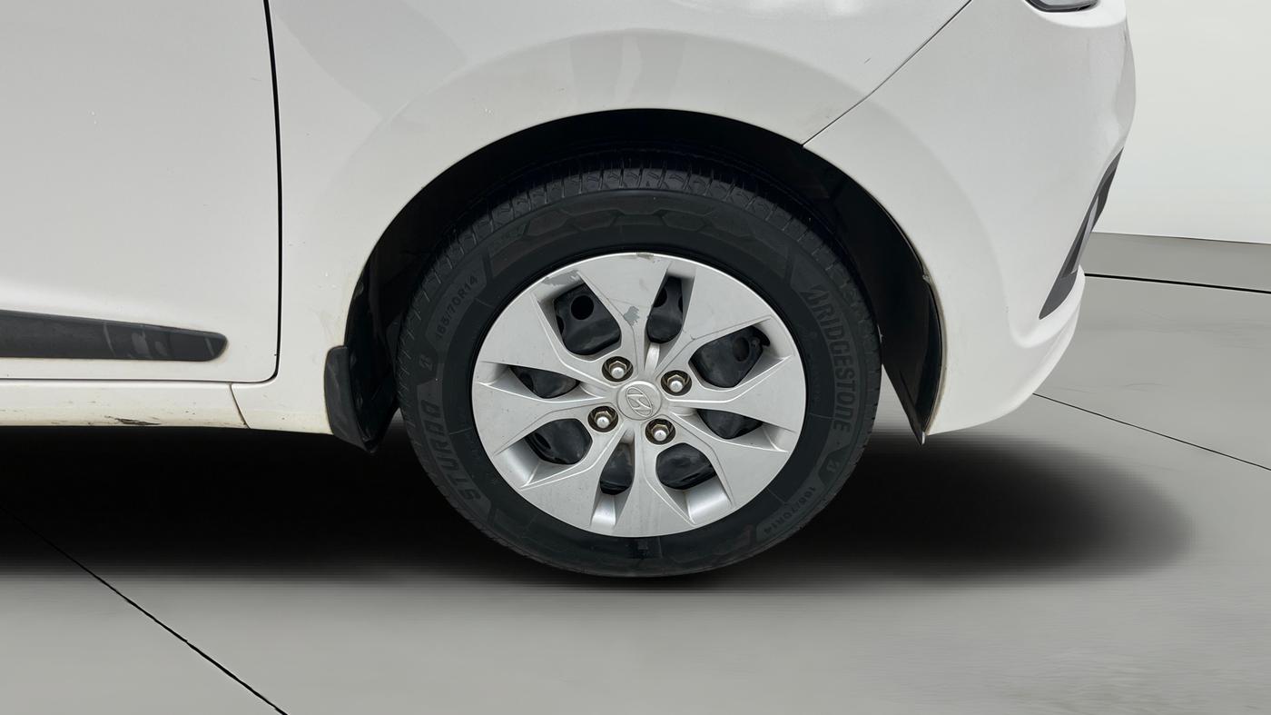 2015 Hyundai Xcent S 1.2, Petrol, Manual, 89,441 km, Right Front Wheel
