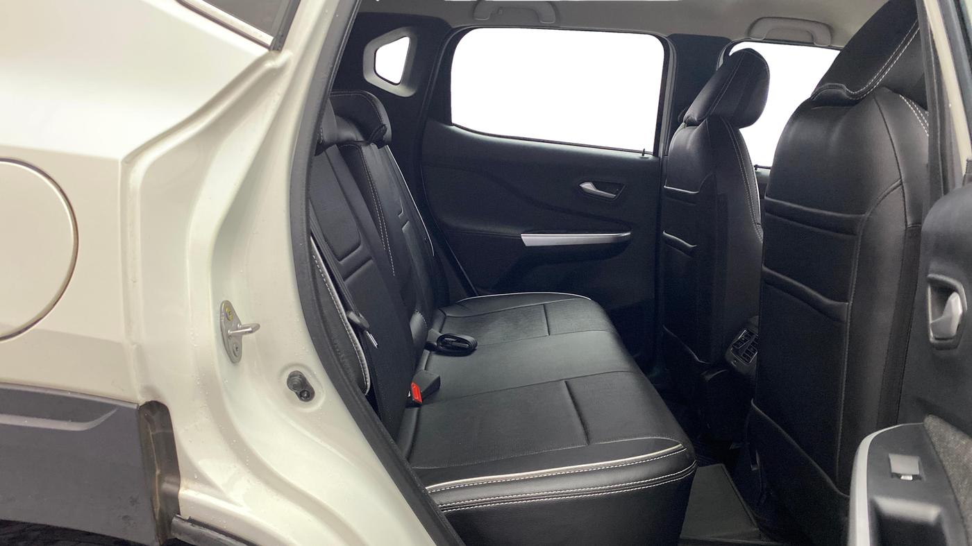 2023 Nissan MAGNITE XV PREMIUM TURBO CVT DUAL TONE, Petrol, Automatic, 6,857 km, Right Side Rear Door Cabin