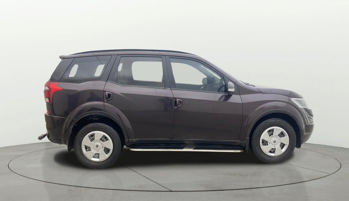 2019 Mahindra XUV500 W7, Diesel, Manual, 82,775 km, Right Side View
