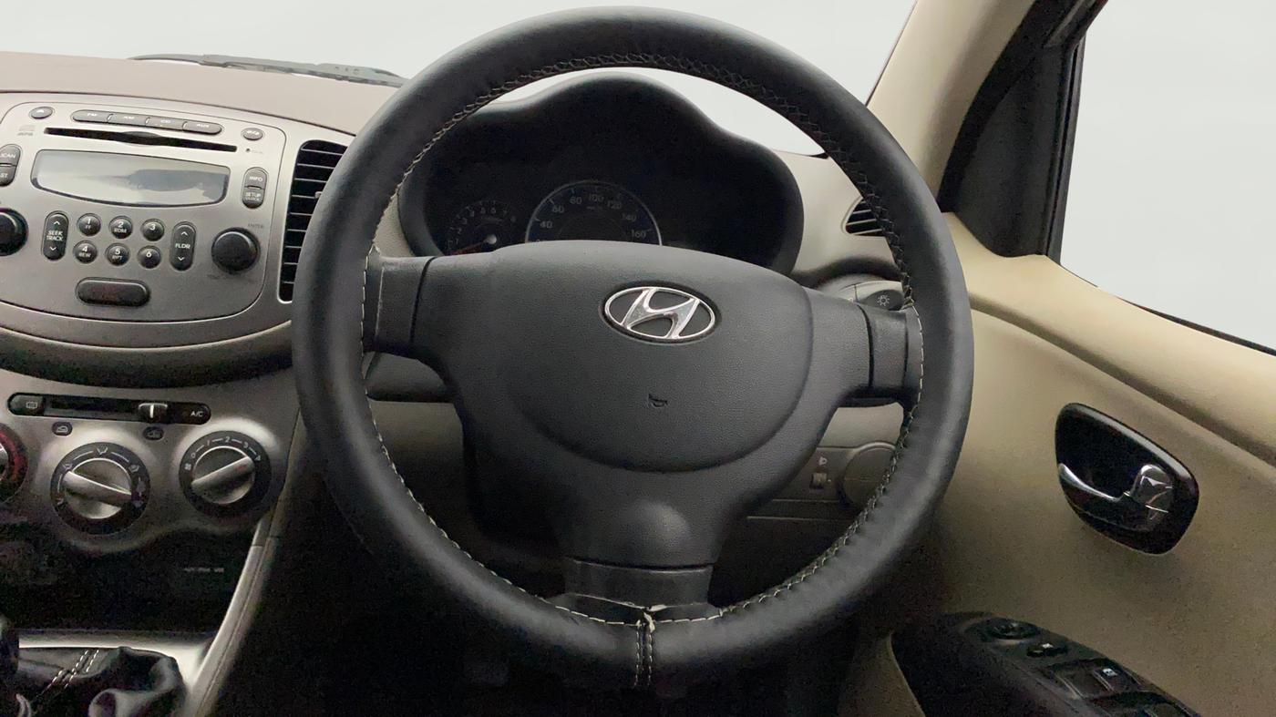 2013 Hyundai i10 SPORTZ 1.2, Petrol, Manual, 70,789 km, Steering Wheel Close Up