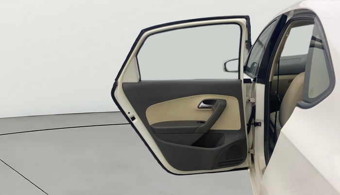 2014 Volkswagen Vento HIGHLINE 1.6 MPI, Petrol, Manual, 64,278 km, LHS Rear Door