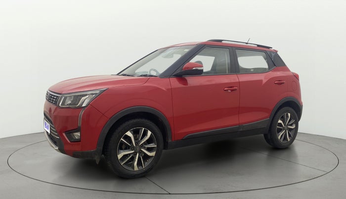 2021 Mahindra XUV300 W8 (O) 1.5 DIESEL, Diesel, Manual, 65,046 km, Left Front Diagonal