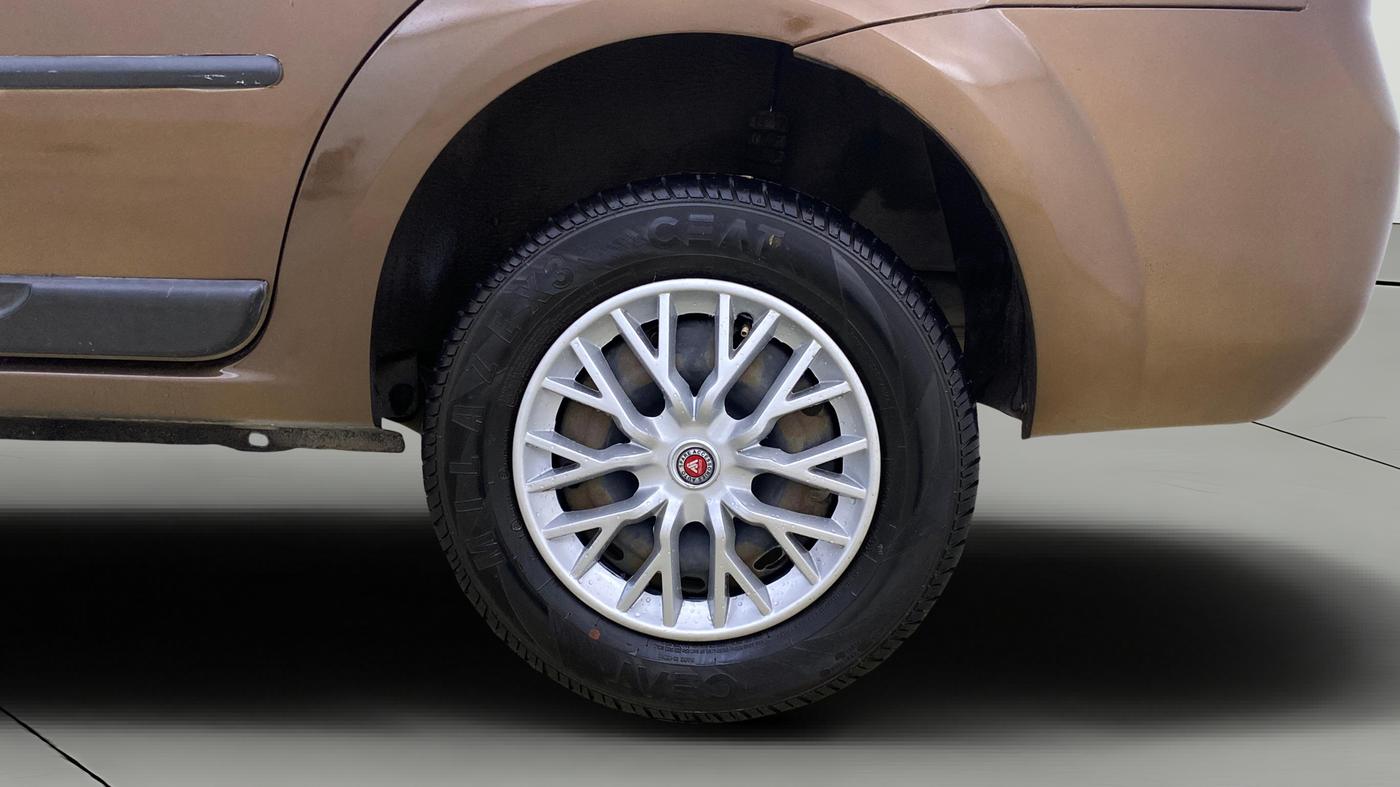 2012 Mahindra Verito 1.5 D4, Diesel, Manual, 89,763 km, Left Rear Wheel