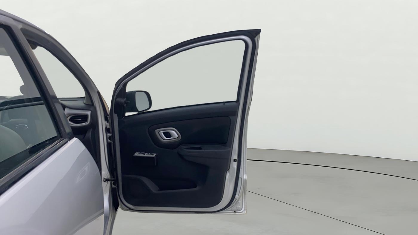 2021 Datsun Redi Go T, Petrol, Manual, 79,652 km, RHS Front Door