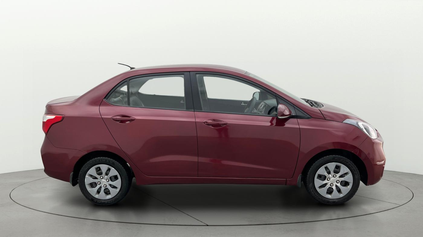 2017 Hyundai Xcent S 1.2, Petrol, Manual, 1,01,554 km, Right Side View