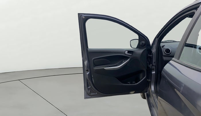 2018 Ford FREESTYLE TREND 1.2 PETROL, Petrol, Manual, 32,852 km, LHS Front Door