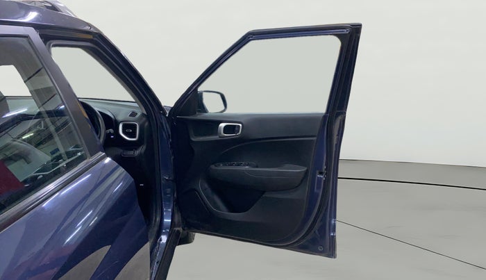 2021 Hyundai VENUE S 1.2, Petrol, Manual, 22,857 km, RHS Front Door