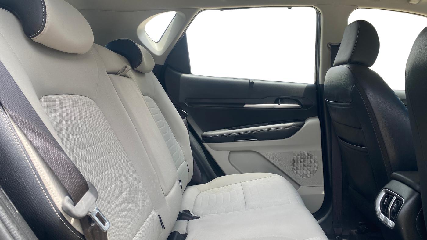 2022 KIA SONET HTX ANNIVERSARY EDITION 1.0 IMT, Petrol, Manual, 36,314 km, Right Side Rear Door Cabin
