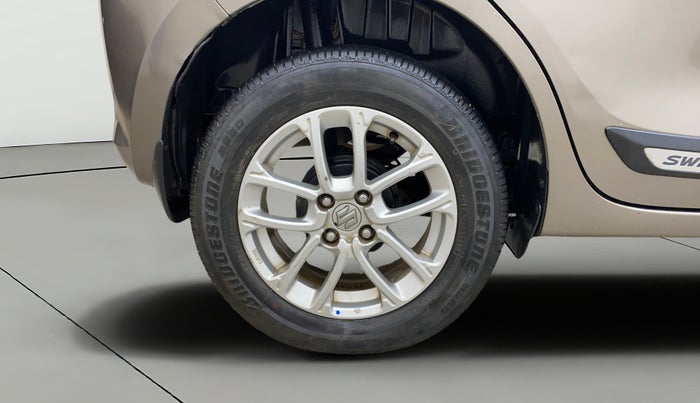2019 Maruti Swift ZXI AMT, Petrol, Automatic, 1,41,182 km, Right Rear Wheel