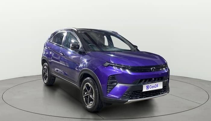 2024 Tata NEXON FEARLESS PURPLE + SUNROOF DCA DUAL TONE 1.2 PETROL, Petrol, Automatic, 14,104 km, Right Front Diagonal