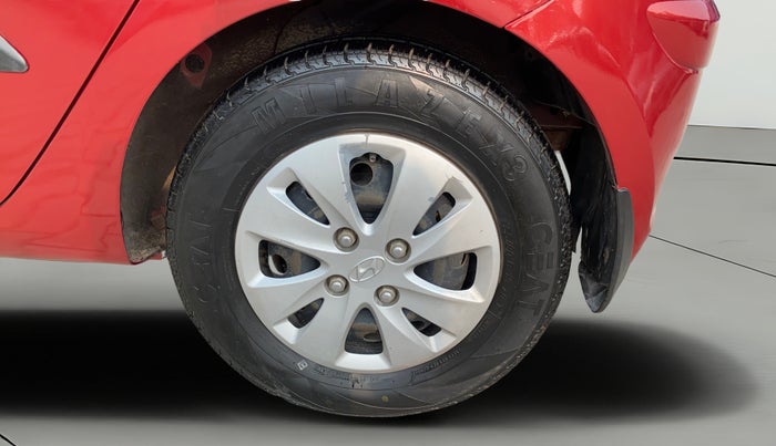 2012 Hyundai i10 MAGNA 1.1, Petrol, Manual, 92,905 km, Left Rear Wheel