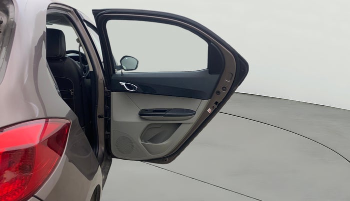 2018 Tata Tiago XZ PETROL, Petrol, Manual, 31,783 km, RHS Rear Door