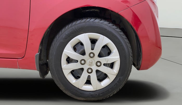 2014 Hyundai Eon SPORTZ, Petrol, Manual, 28,305 km, Right Front Wheel