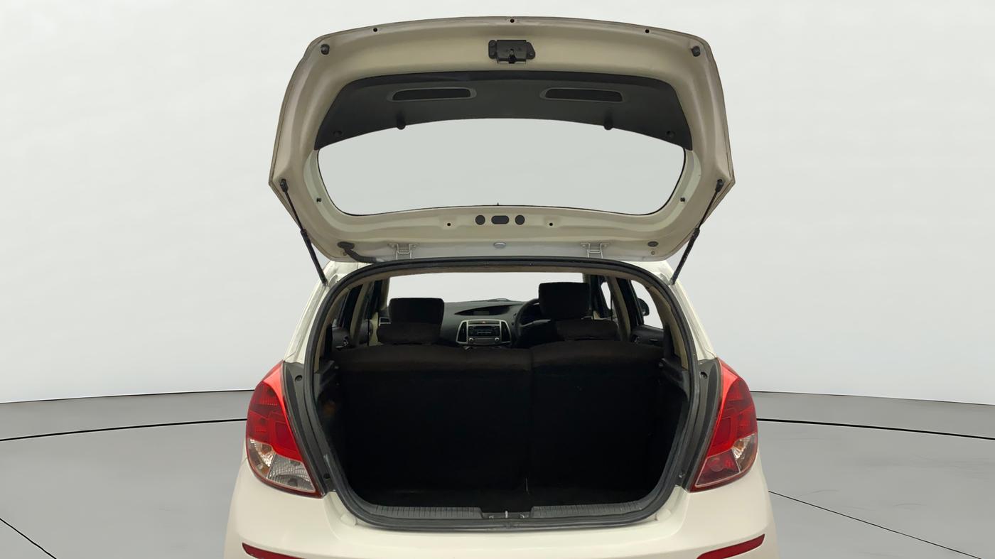 2012 Hyundai i20 SPORTZ 1.4 AT, Petrol, Automatic, 99,234 km, Boot Door Open