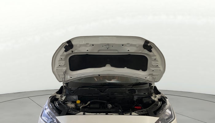 2025 Nissan MAGNITE N-Connecta B4D 1.0 Petrol AMT, Petrol, Automatic, 9,435 km, Open Bonet