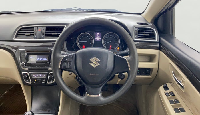 2016 Maruti Ciaz VXI+, Petrol, Manual, 1,19,955 km, Steering Wheel Close Up