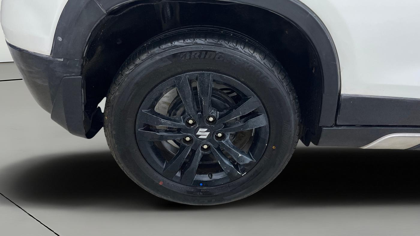 2020 Maruti Vitara Brezza ZDI, Diesel, Manual, 68,766 km, Right Rear Wheel