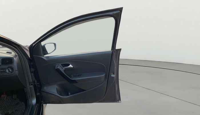 2020 Volkswagen Polo COMFORTLINE 1.0L TSI, Petrol, Manual, 70,362 km, RHS Front Door