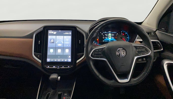 2021 MG HECTOR PLUS SHARP 1.5 PETROL TURBO CVT 6-STR, Petrol, Automatic, 1,14,945 km, Steering Wheel Close Up
