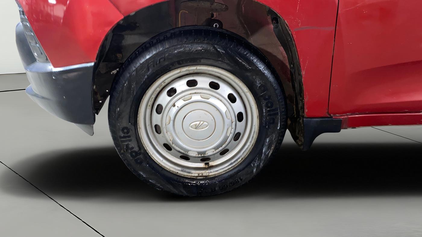 2016 Mahindra Kuv100 K8 D 6 STR, Diesel, Manual, 50,039 km, Left Front Wheel