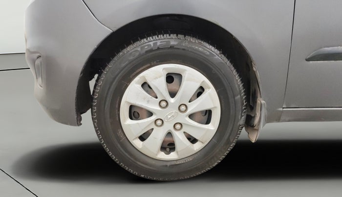 2013 Hyundai i10 MAGNA 1.2, Petrol, Manual, 1,04,045 km, Left Front Wheel