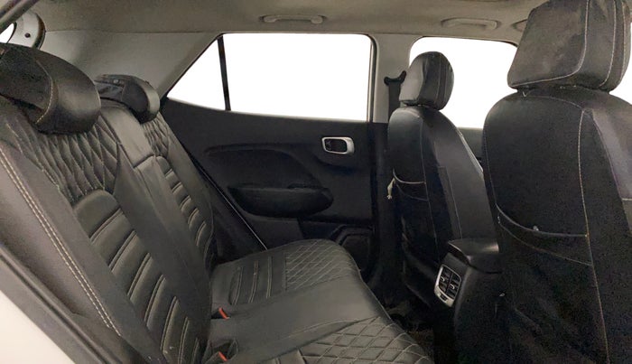 2019 Hyundai VENUE SX 1.0 TURBO, Petrol, Manual, 59,779 km, Right Side Rear Door Cabin