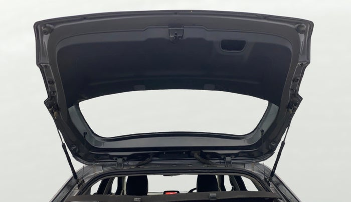 2023 Tata ALTROZ XZ + SUNROOF, Petrol, Manual, 8,013 km, Boot Door Open