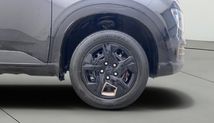 2023 Hyundai VENUE SX 1.2 KNIGHT EDITION, Petrol, Manual, 61,051 km, Right Front Wheel