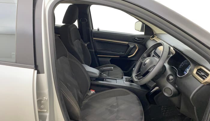 2021 Renault Kiger RXT AMT, Petrol, Automatic, 41,063 km, Right Side Front Door Cabin