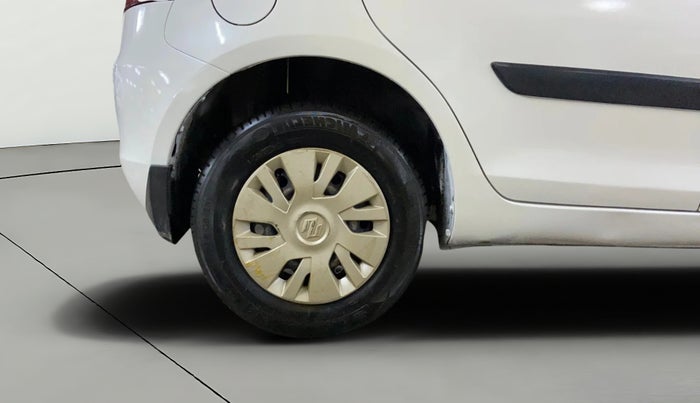 2014 Maruti Swift VXI, Petrol, Manual, 1,38,009 km, Right Rear Wheel