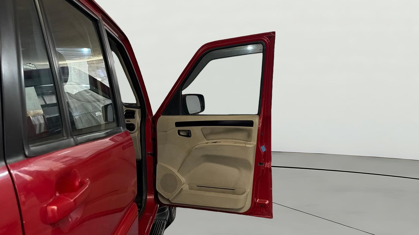 2022 Mahindra SCORPIO CLASSIC S11 7STR, Diesel, Manual, 61,296 km, RHS Front Door
