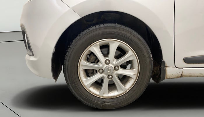 2015 Hyundai Grand i10 ASTA AT 1.2 KAPPA VTVT, Petrol, Automatic, 1,10,957 km, Left Front Wheel