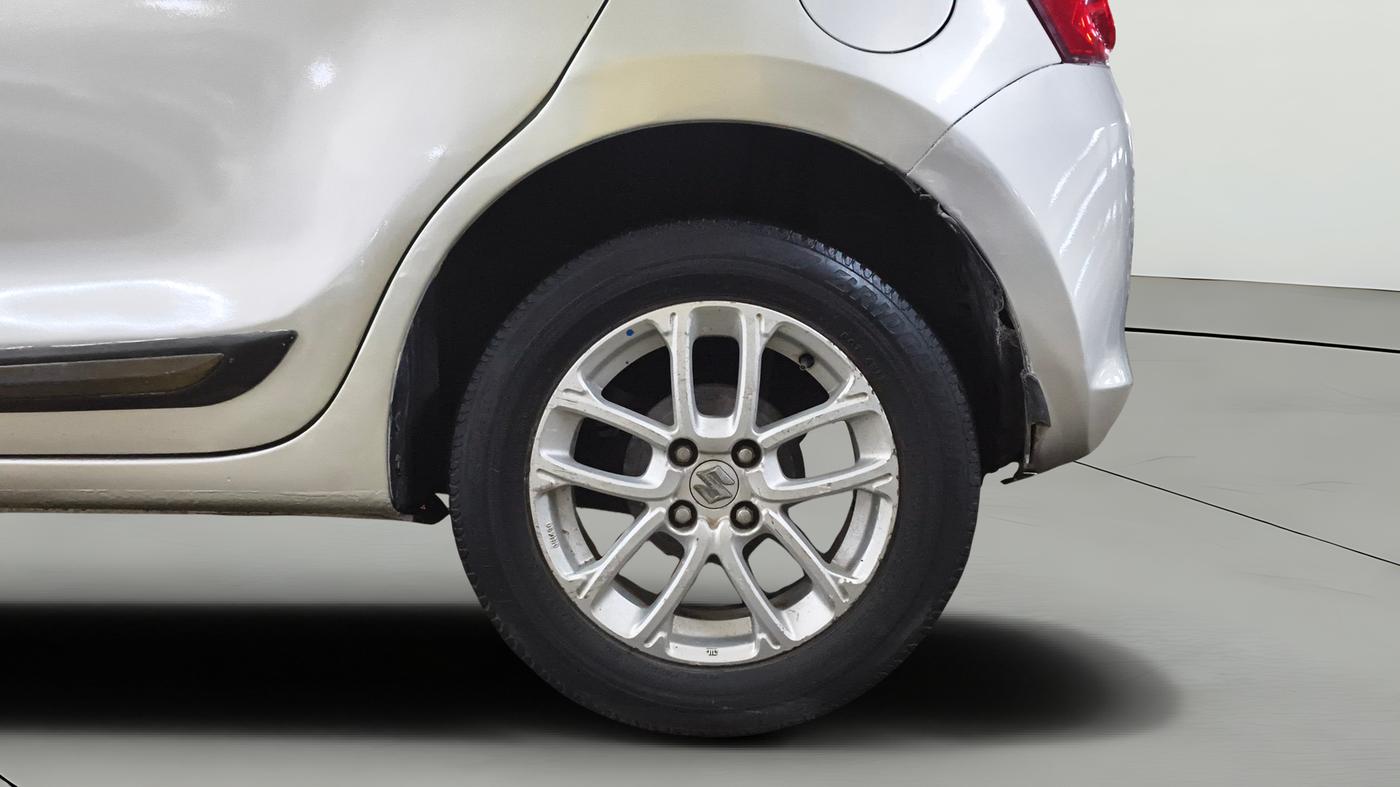 2018 Maruti Swift ZXI, CNG, Manual, 1,28,856 km, Left Rear Wheel